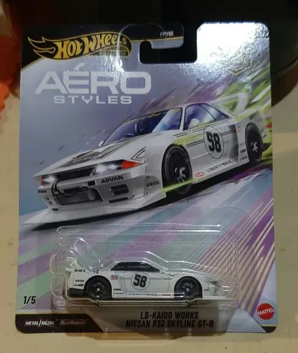 Hot Wheels LB Kaido Works Skyline R32