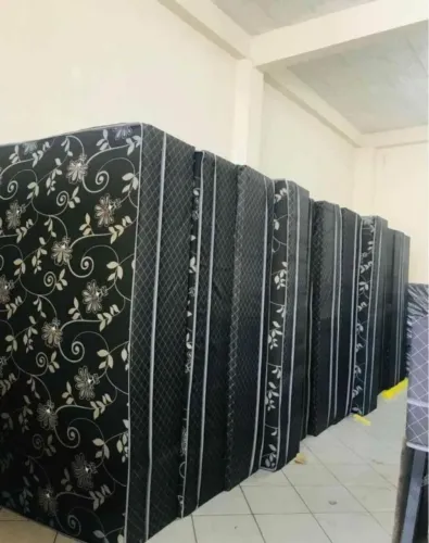 CAMAS NOVA DE FABRICA COM COLCHÃO