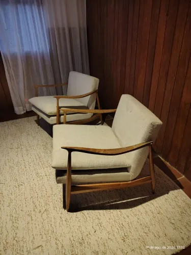 Poltronas Jorge zalszupin anos 60 