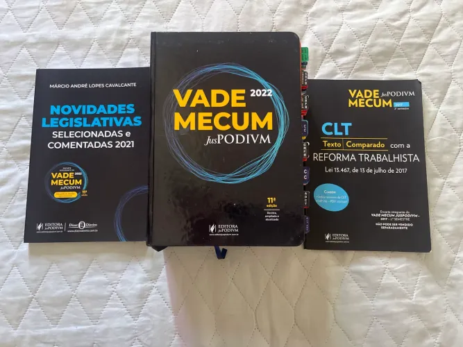 Vade mecum 2022 + CLT texto comparado + novidades legislativas