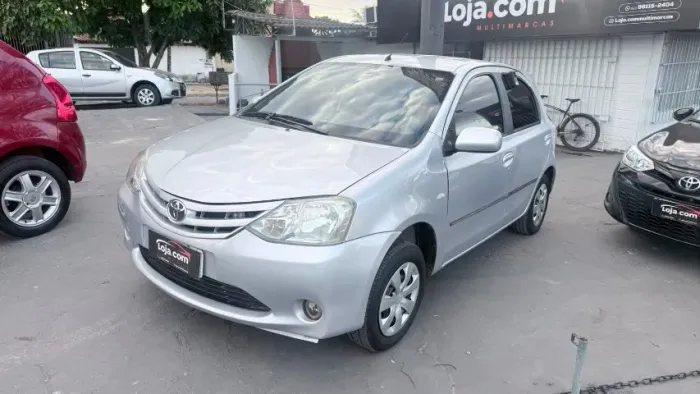 Toyota Etios XS 1.3 Flex 16V 5P Mec. 2013