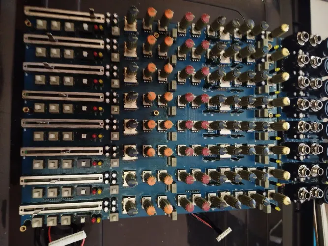 (KIT DE PLACAS DE CIRCUITOS ELETRÔNICOS DE MESA DE SOM)