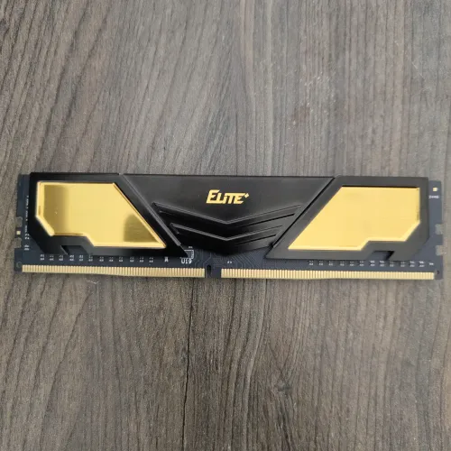 Memoria RAM DDR4 16GB 3200MHz Team Group T-Force Elite Plus