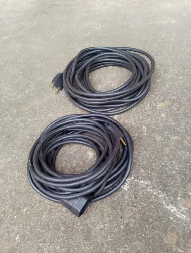 Duas Extensões Elétricas