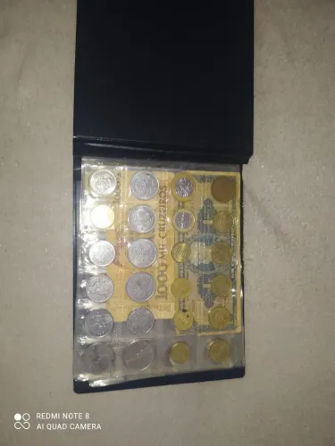 Moedas e cédulas antigas