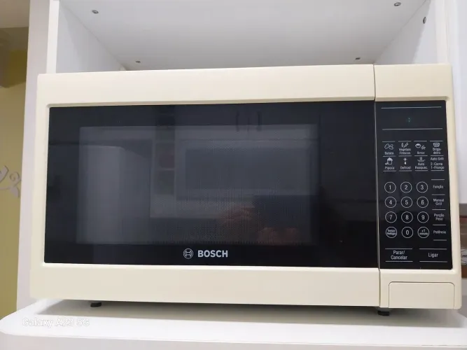 Micro-ondas Bosch - Medidas: L=51X P=34X A=29