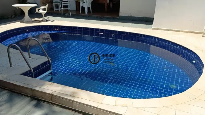 Casa com Piscina e Jardim na Enseada Guarujá