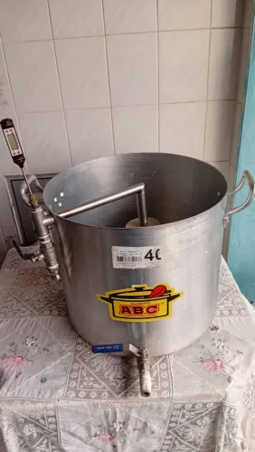 Equipamentos para fabricação de cerveja (40 litros em média)