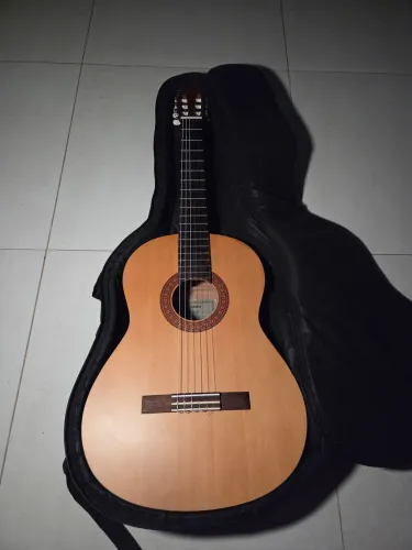 Violão Yamaha