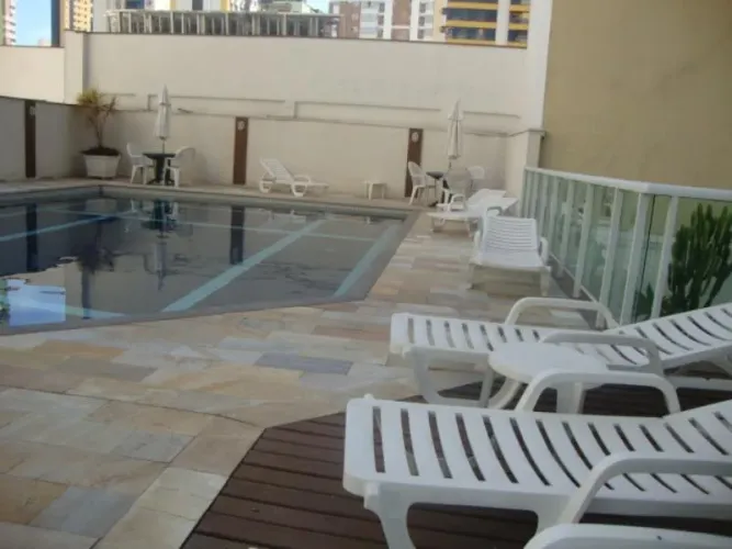 Apartamento central em Balneário Camboriu. PISCINA !!