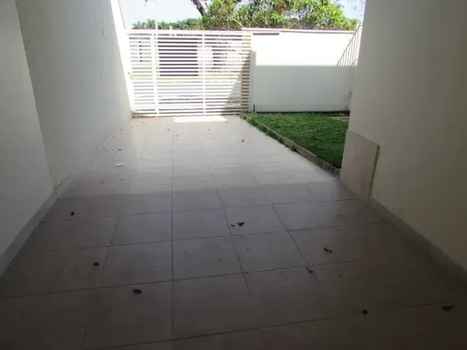 Sobrado para venda com 132 metros quadrados com 3 quartos em Santa Genoveva - Goiânia - GO