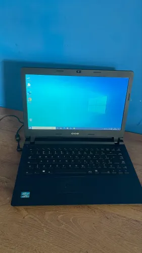 Notebook i3 funcionando 