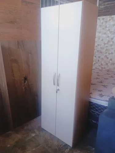 Armário multiuso em perfeito estado
