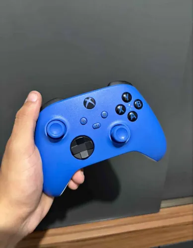 Controle Xbox Series S/X azul semi novo