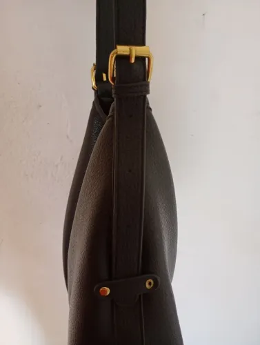 Vendo linda bolsa social nova.
