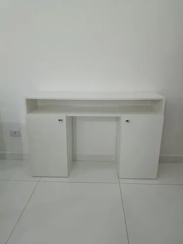 Vendo mesa em MDF para manicure