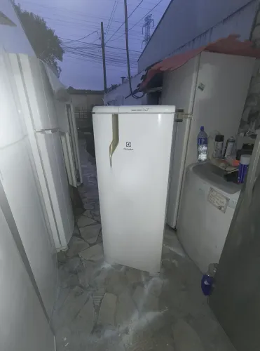 Geladeira degelo prático 230 litros entrego