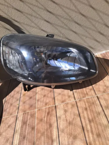 Farol direito Fiat Uno Fiorino Partner Way Sporting 