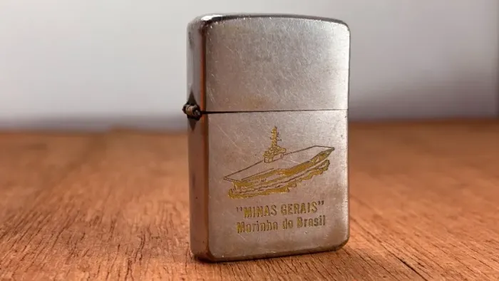 Isqueiro Zippo anos 50 com gravação personalizada (usado)