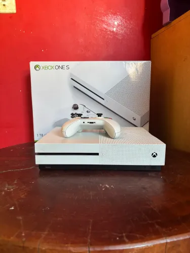 Xbox One S 500GB Branco + Controle Original