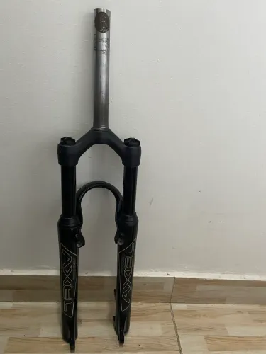 Suspensão manitou axel 100mm