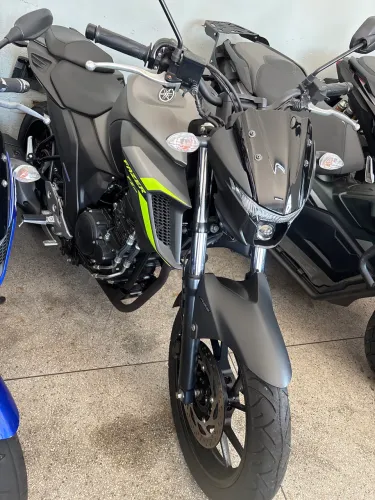 YAMAHA FZ25 250 fazer 2024