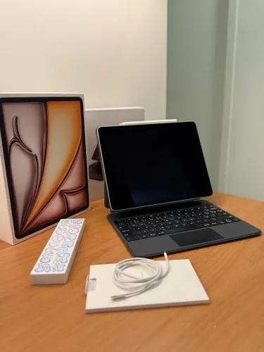 iPad Air 13 + Apple Pencil pro + Magic keyboard SZAMBIT (teclado)