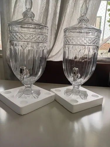 Vendo duas suqueiras cristal de mesa