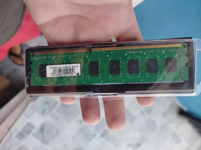 Memória RAM para PC DDR3 4GB 1333MHz usada bom