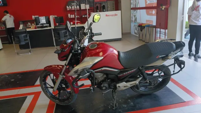 Titan 160