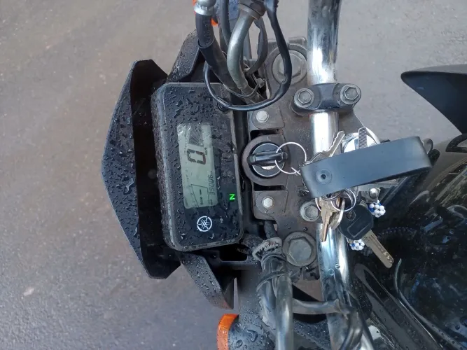 Vendo factor 125 2020 2021 ou faço troca por fazer volto a diferença.