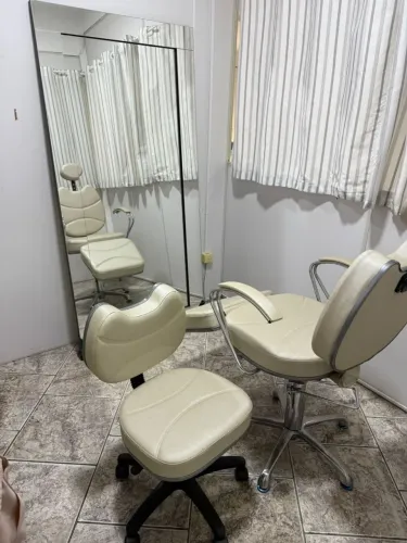 Cadeira para manicure, esteticista nova