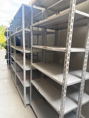 Estante para estoque de produtos