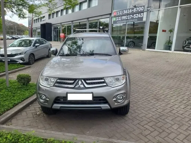 Mitsubishi Pajero Dakar HPE 3.2 4X4 T.I Dies 5P AUT 2015