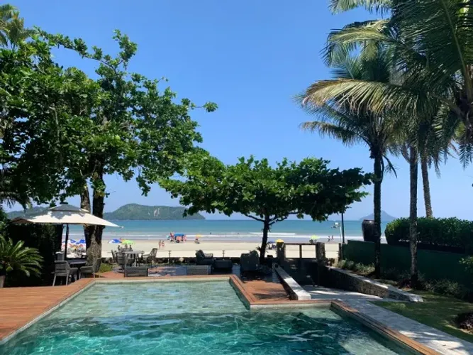 Casa no condomínio Blue Bay para locação com 4 quartos, sendo 4 suítes, 200m²