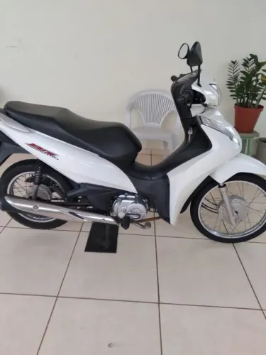 Vende-se Honda biz 110i 12000 moto zera único dono, moto bem conservado para pessoas exige