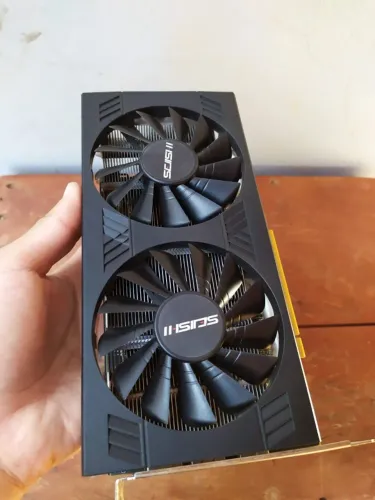 Placa de vídeo RX 580 8GB (rodando tudo)