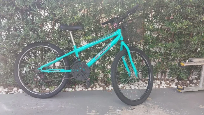 Vendo bicicleta aro 24 com 21 marchas