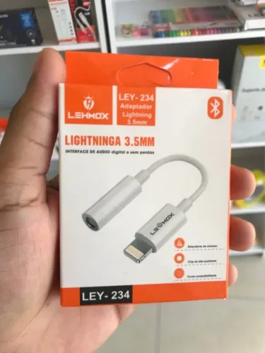 Cabo adaptador p2 para iPhone Lightning