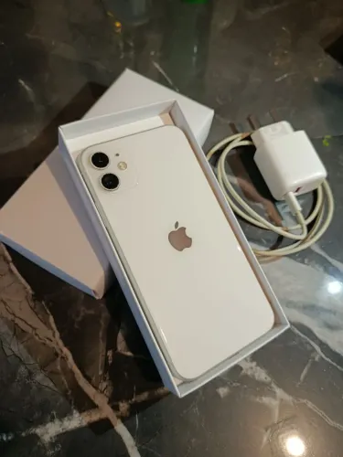 iPhone 11 - 64 gb