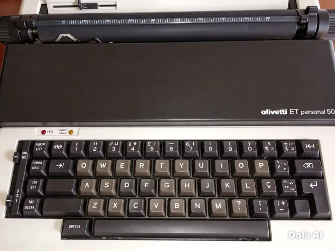 Máquina de escrever elétrica 