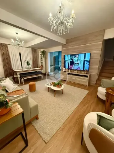 JS-DUAS CASAS NO MESMO TERRENO EM CANASVIEIRAS