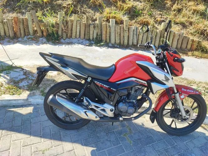 Moto titã 