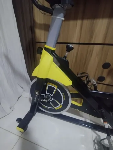 Bicicleta ergométrica WCT 8k
