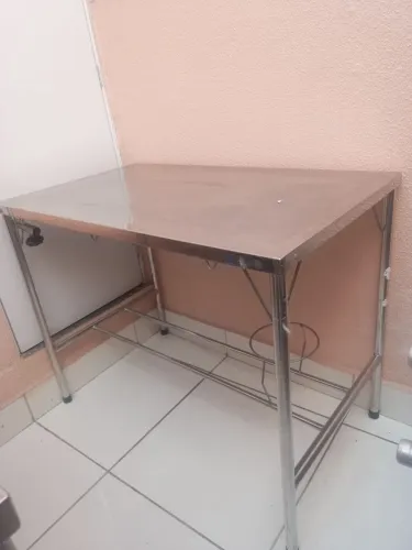 Mesa atendimento veterinária inox