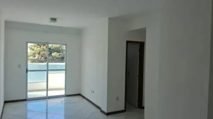 Imóvel para aluguel tem 75 metros quadrados com 3 quartos em São Marcos - Macaé - RJ