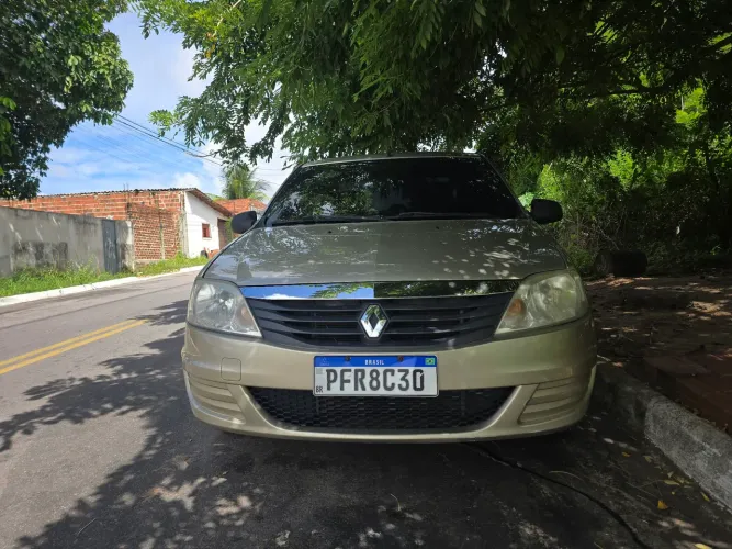 Renault Logan Authentique Hi-flex 1.0 16V 4P 2013
