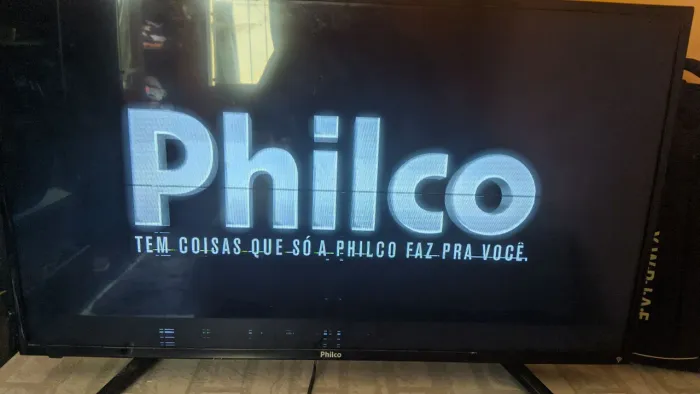 TV lcd Philco 40 e smart TV aoc 43 defeito na tela