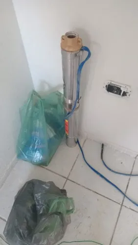 Bomba d?água palito na caixa