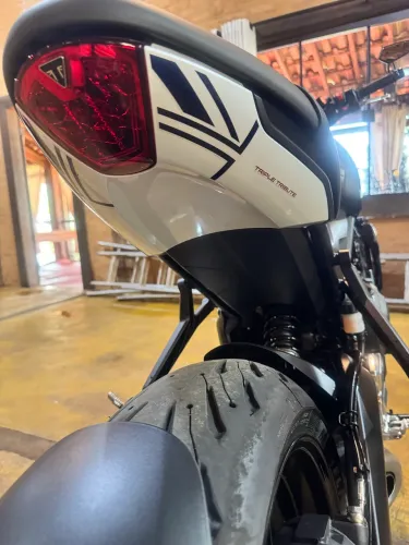 Triumph Trident 660 Triple Tribute